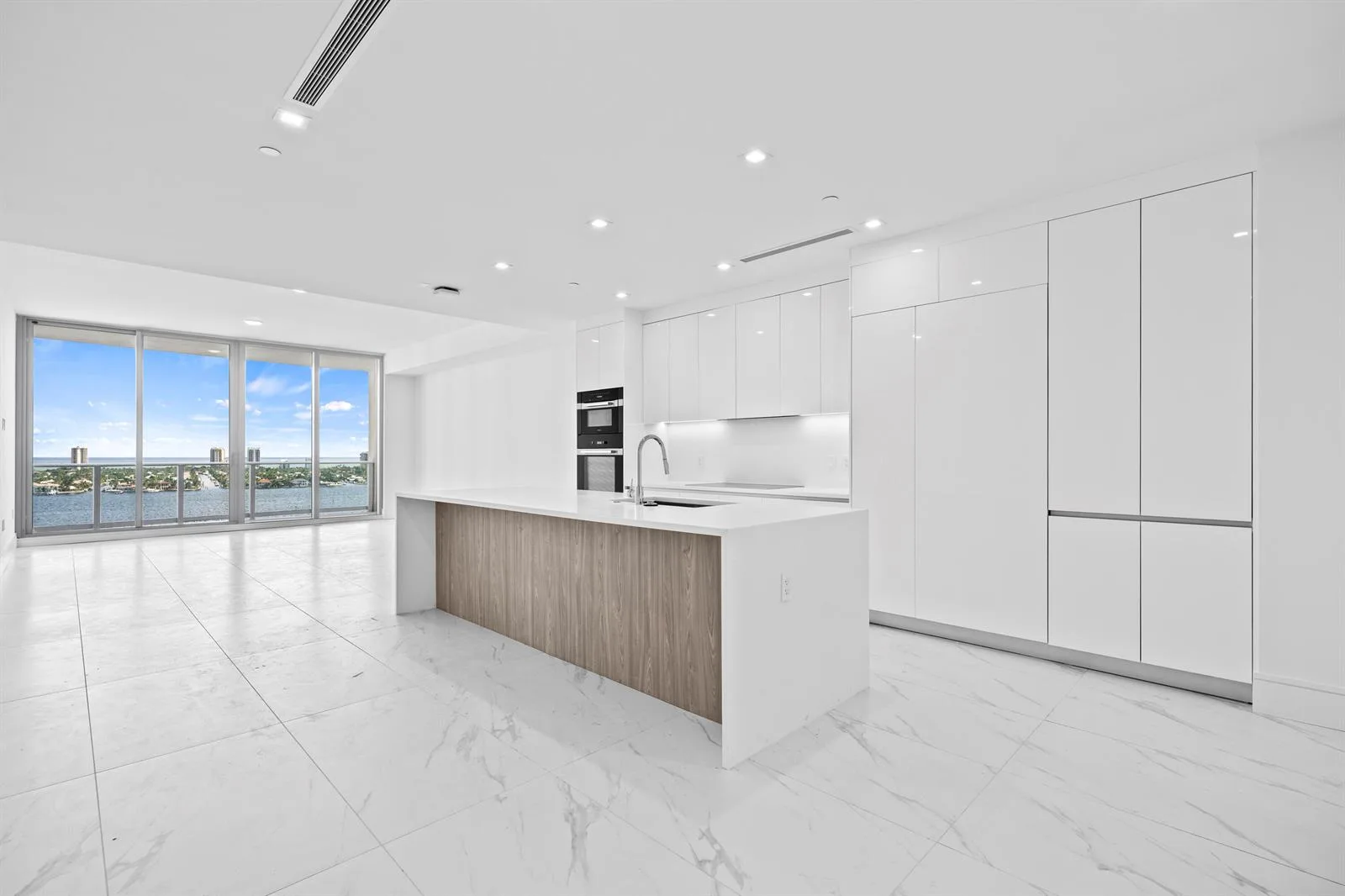 220 Lake Shore Drive # 1608, Lake Park, FL 33403
