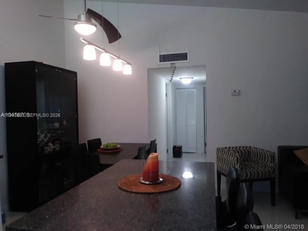 907 NE 199th St # 204, Miami, FL 33179 photo 10
