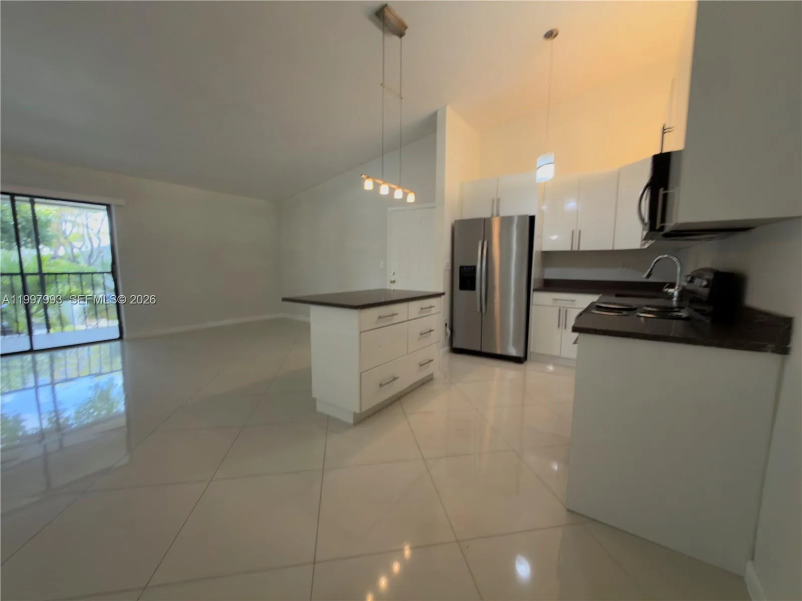 907 NE 199th St # 204, Miami, FL 33179 photo 13