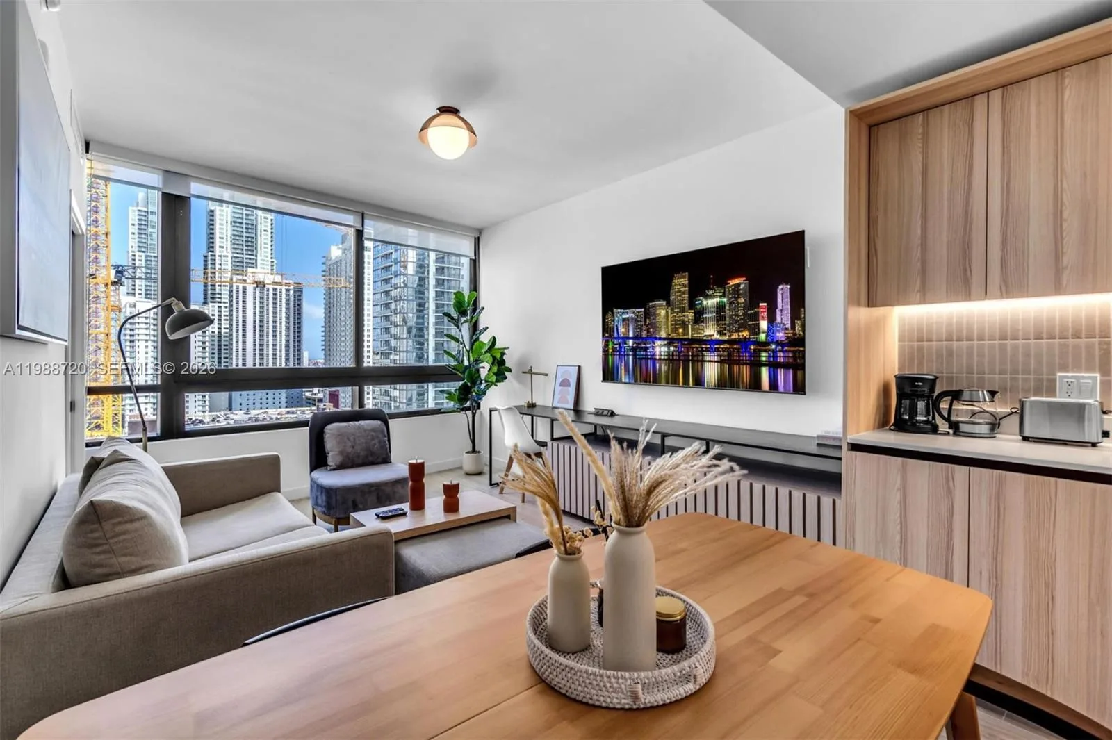 225 N Miami Ave # 1701, Miami, FL 33131 photo 5
