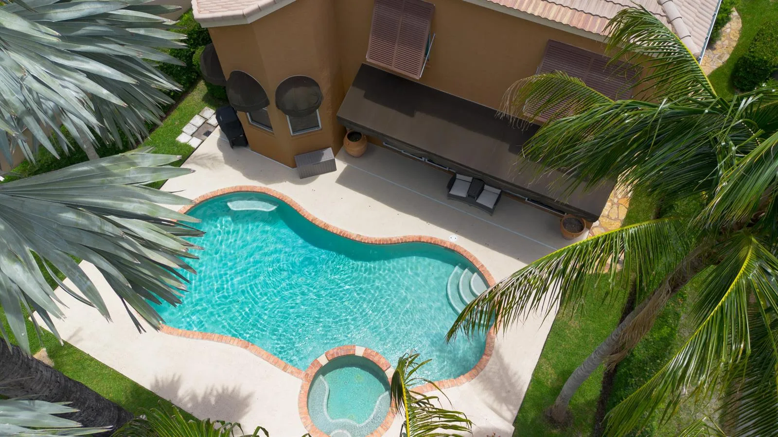 2060 Reston Circle, Royal Palm Beach, FL 33411