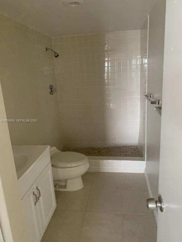 4174 Inverrary Dr # 911, Lauderhill, FL 33319 photo 7