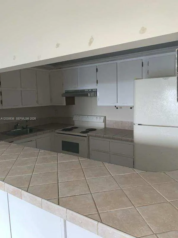 4174 Inverrary Dr # 911, Lauderhill, FL 33319 photo 9