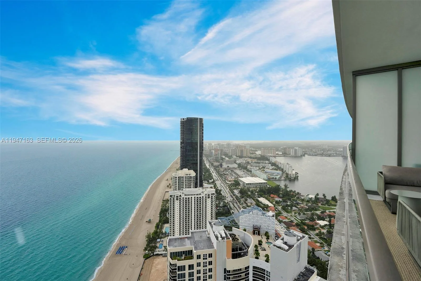 18975 Collins Ave # 4602, Sunny Isles Beach, FL 33160 photo 2