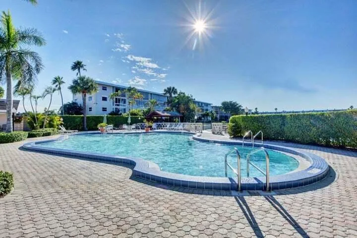 2855 Garden Drive S # 307, Lake Worth, FL 33461