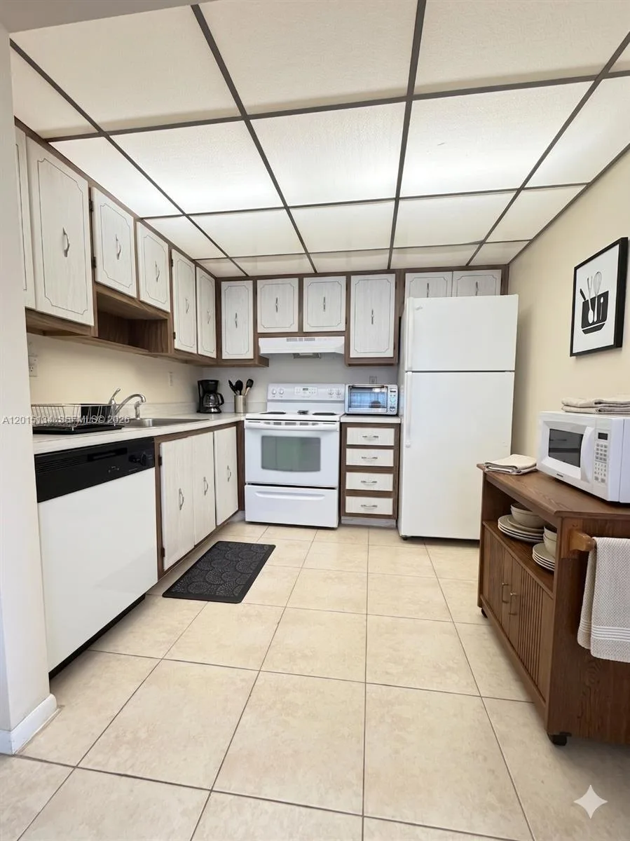 416 Burgundy I # I, Delray Beach, FL 33484 photo 10
