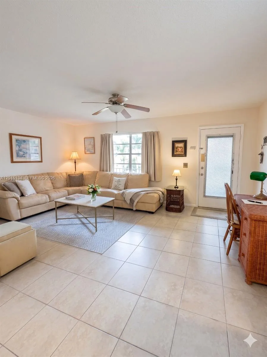 416 Burgundy I # I, Delray Beach, FL 33484 photo 5