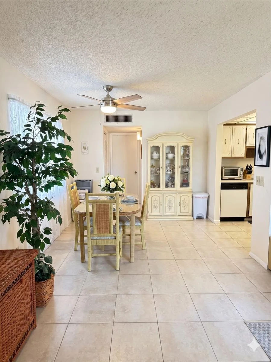 416 Burgundy I # I, Delray Beach, FL 33484 photo 8