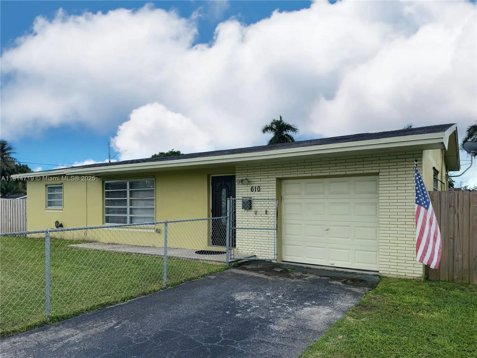610 NW 17th St, Homestead, FL 33030 photo 2