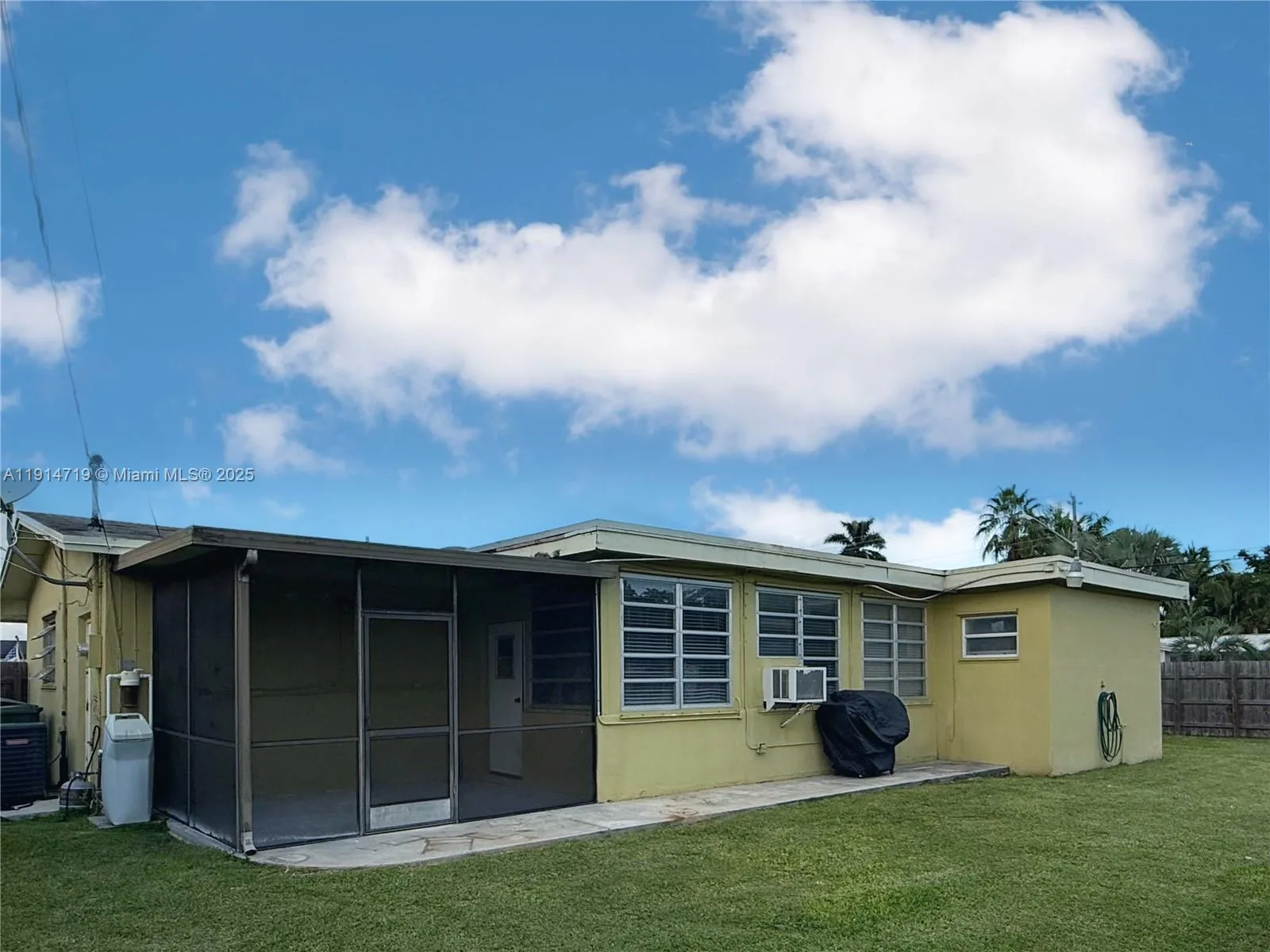 610 NW 17th St, Homestead, FL 33030 photo 3
