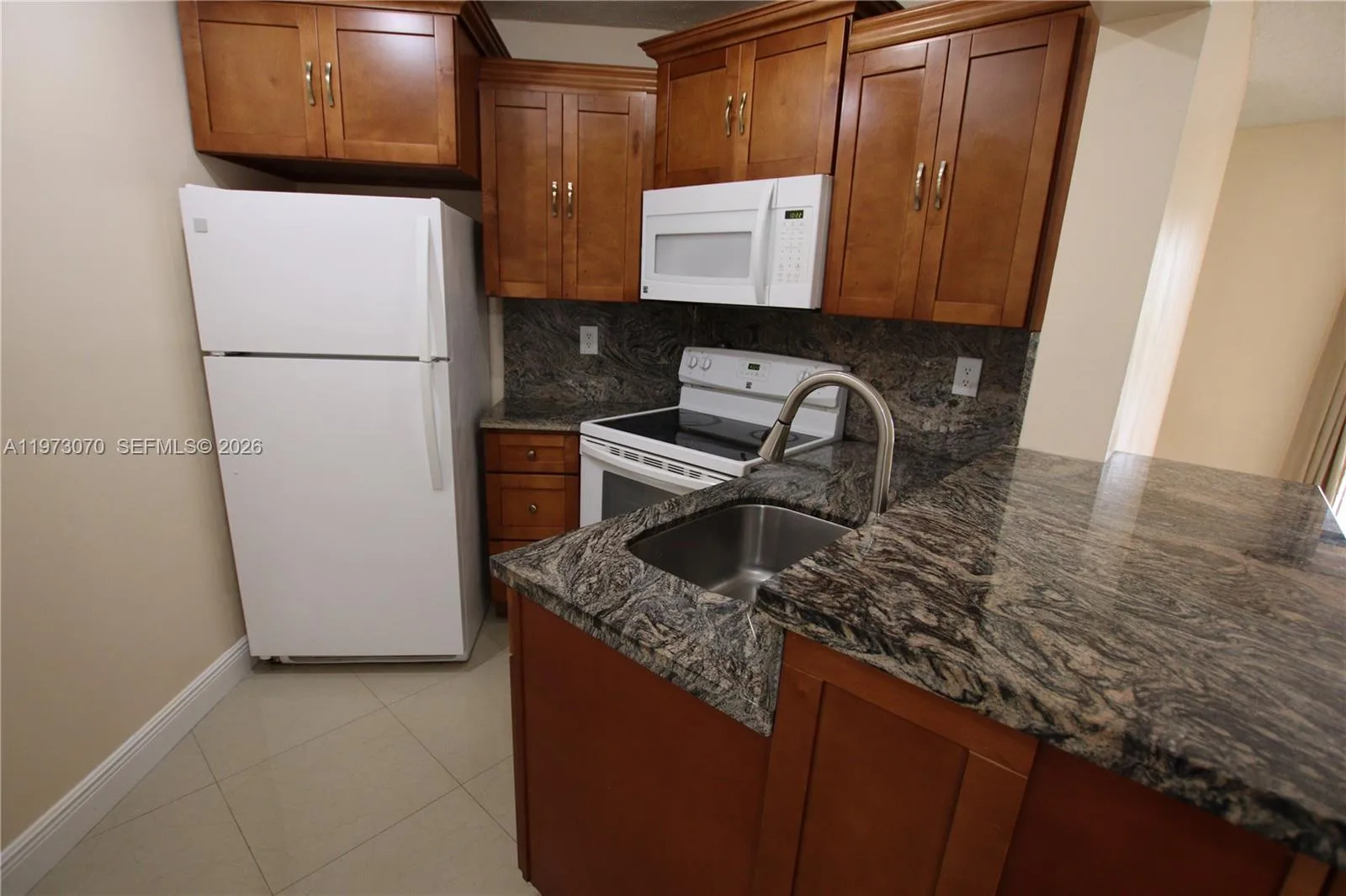 690 W Park Dr # 2-204, Miami, FL 33172 photo 10