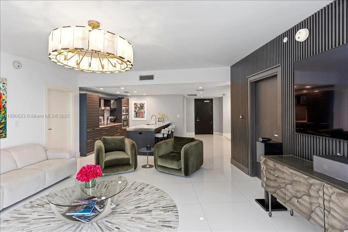200 Biscayne Boulevard Way # 3608, Miami, FL 33131 photo 4