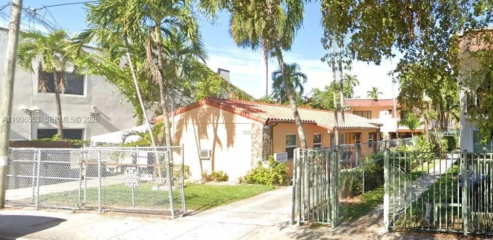 1051 SW 3rd St # 3, Miami, FL 33130