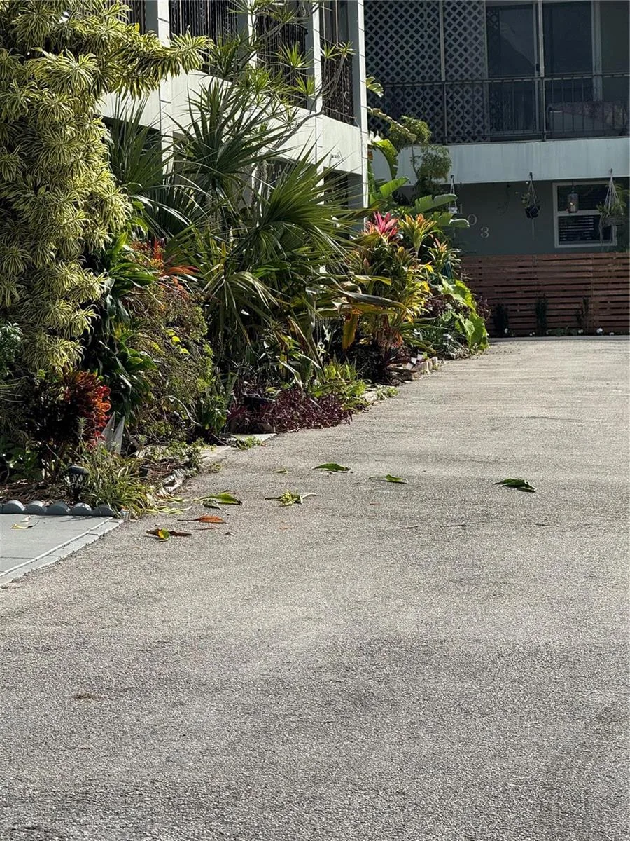 2452 Taylor Street # 204, Hollywood, FL 33020