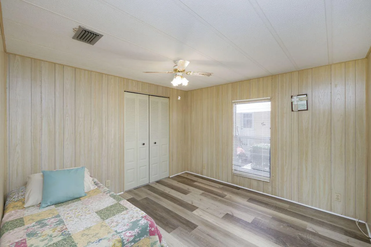 2001 83rd Avenue N # 1281, FL 33702 photo 4