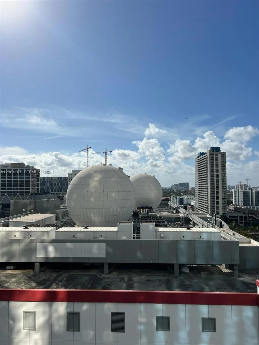 851 NE 1st Ave # 1204, Miami, FL 33132 photo 8