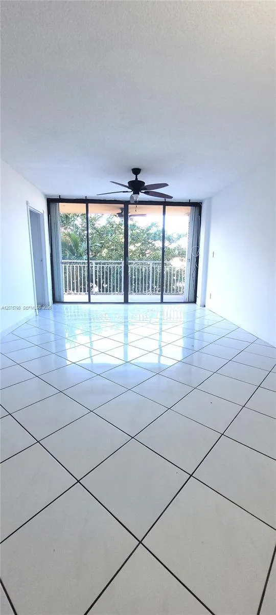 2450 NE 135th St # 206, North Miami, FL 33181