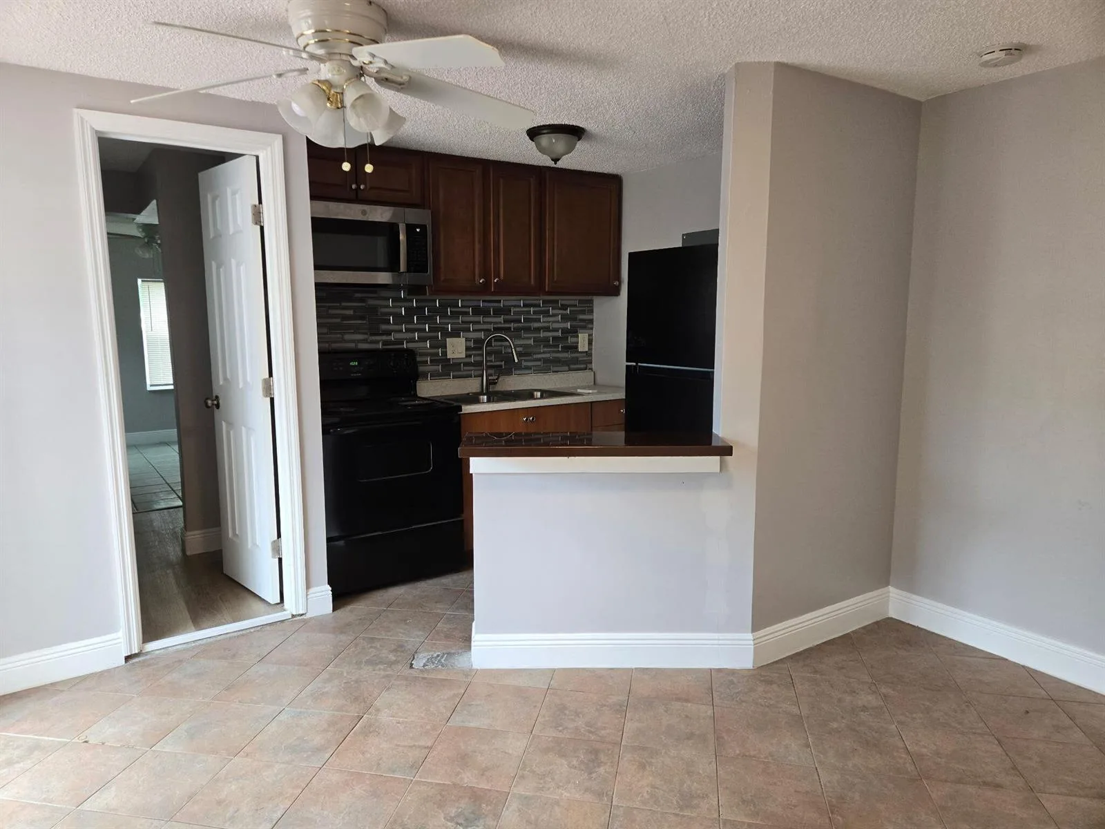 2962 SW 17th Street # B, Fort Lauderdale, FL 33312