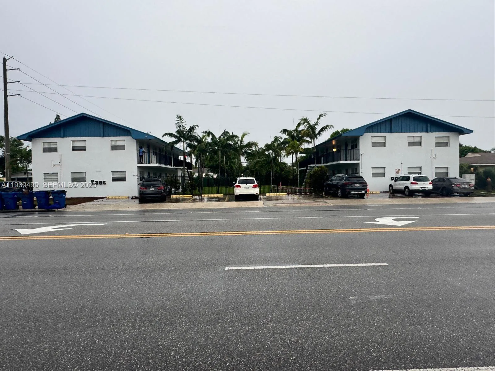 201 W Blue Heron Blvd, Riviera Beach, FL 33404 — photo 2 of 12