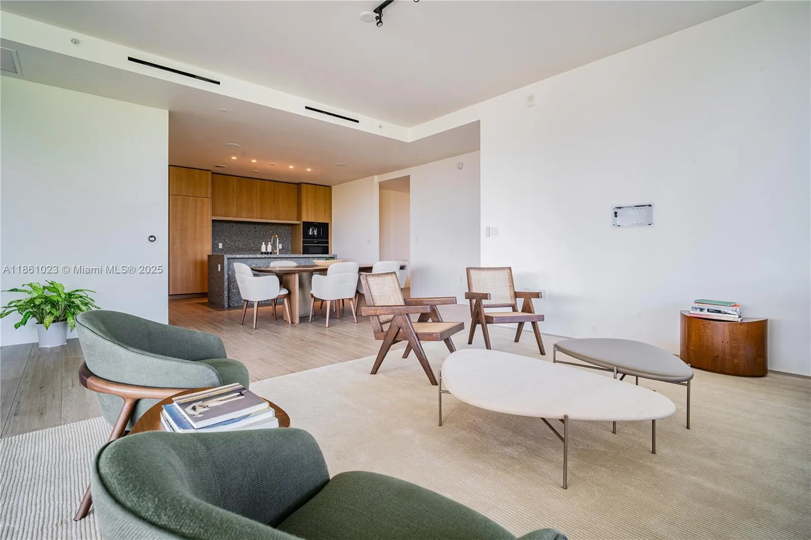 8701 Collins Ave # 306, Miami Beach, FL 33154 photo 5