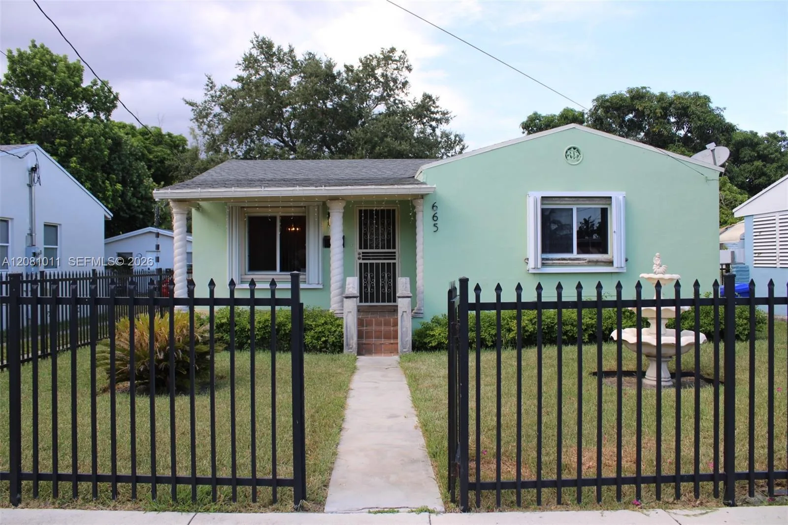 665 NW 50th St, Miami, FL 33127