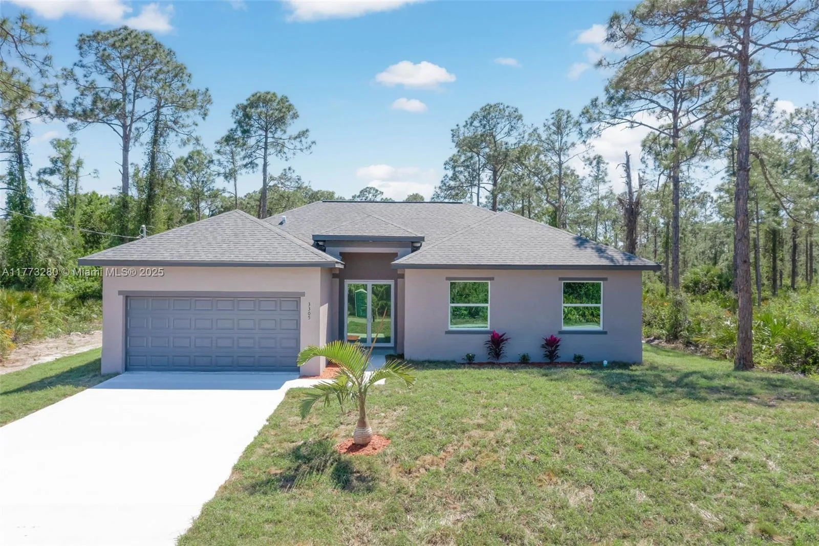 3305 71st St W, Lehigh Acres, FL 33971