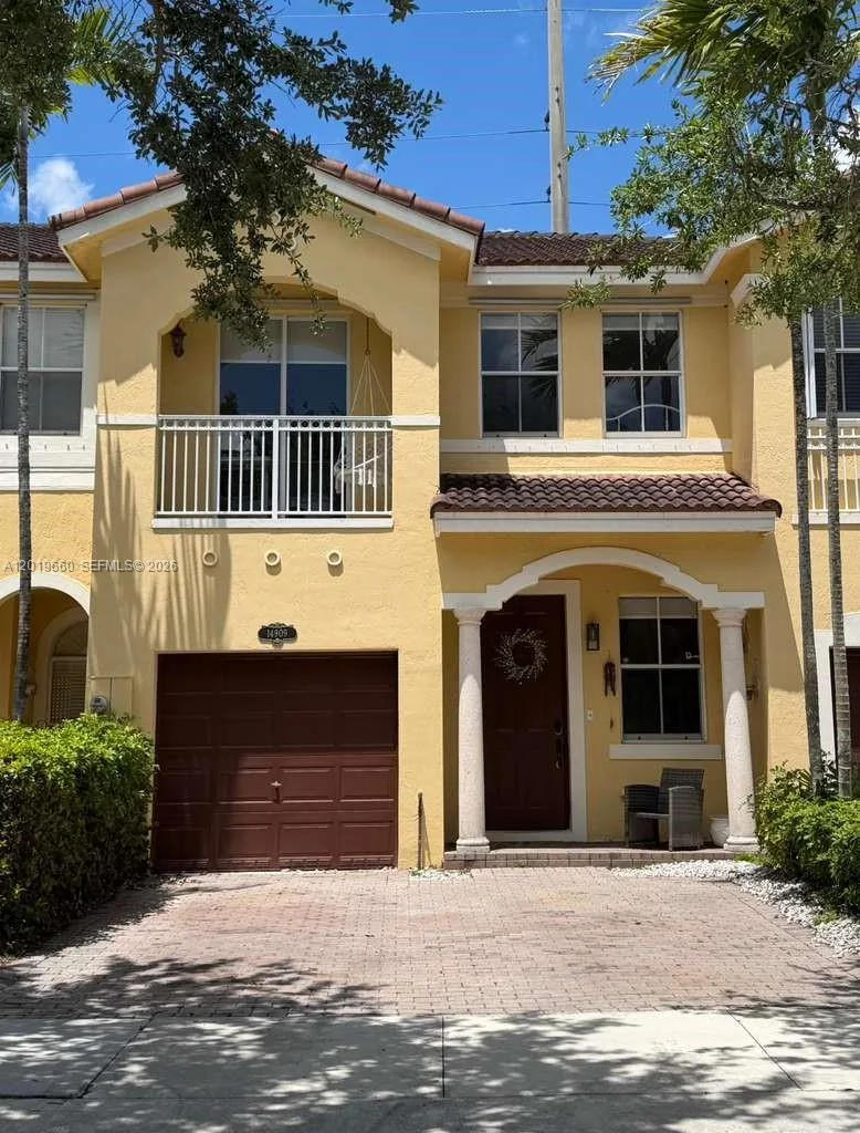 14909 SW 8th Ter, Miami, FL 33194