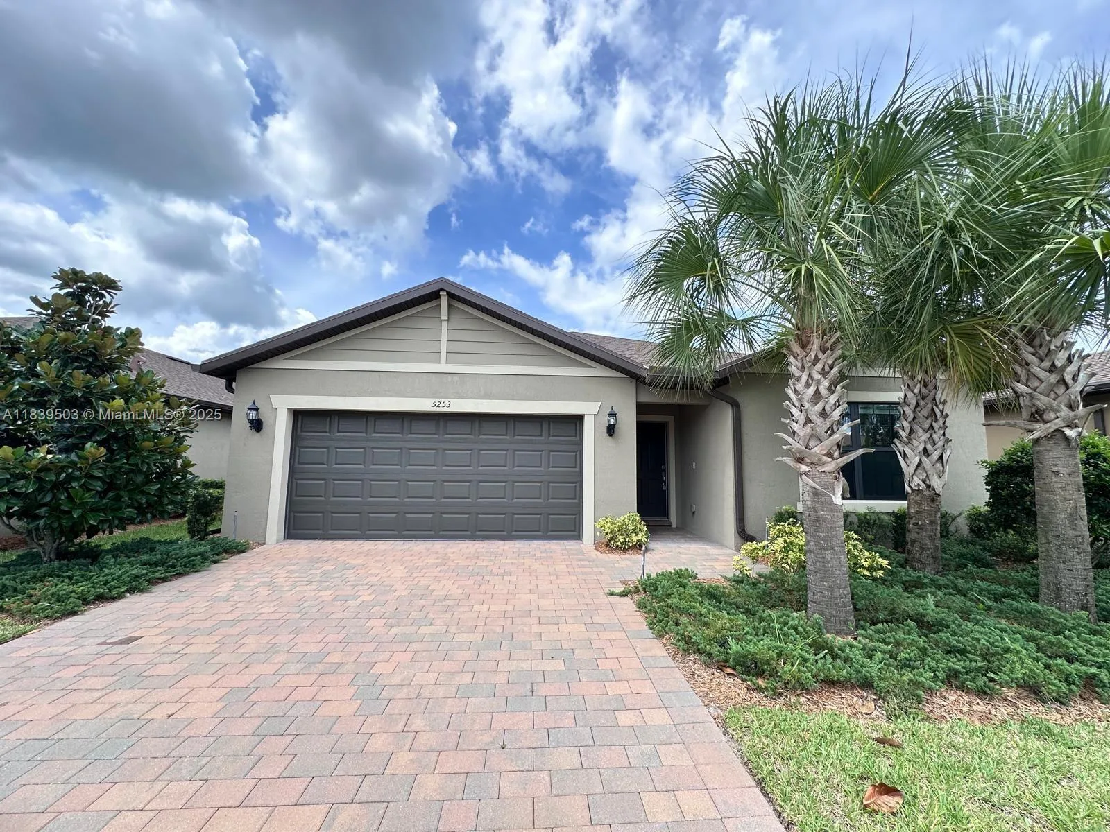 5253 Jasper Sq # 5253, Vero Beach, FL 32967