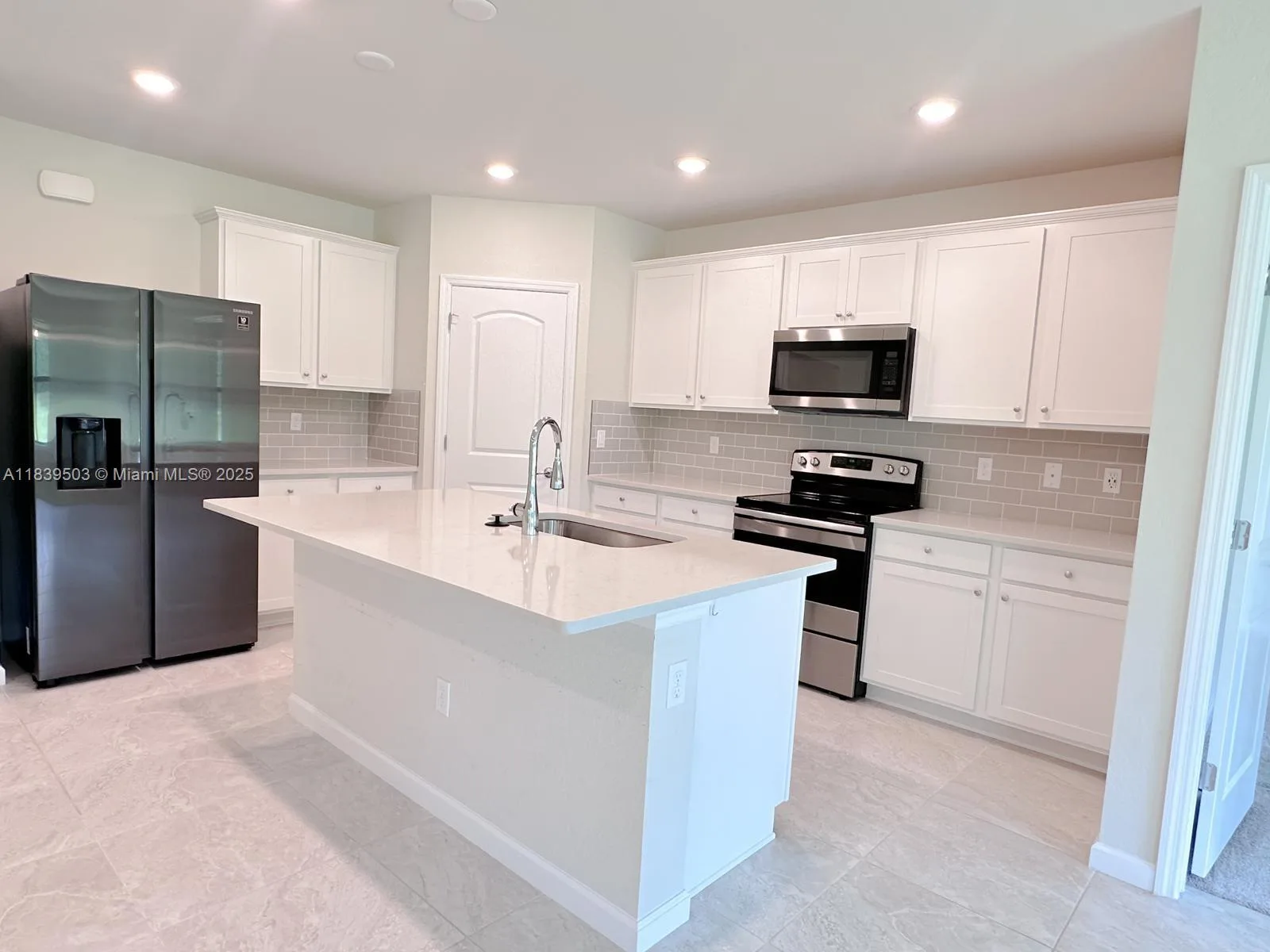 5253 Jasper Sq # 5253, Vero Beach, FL 32967 photo 3