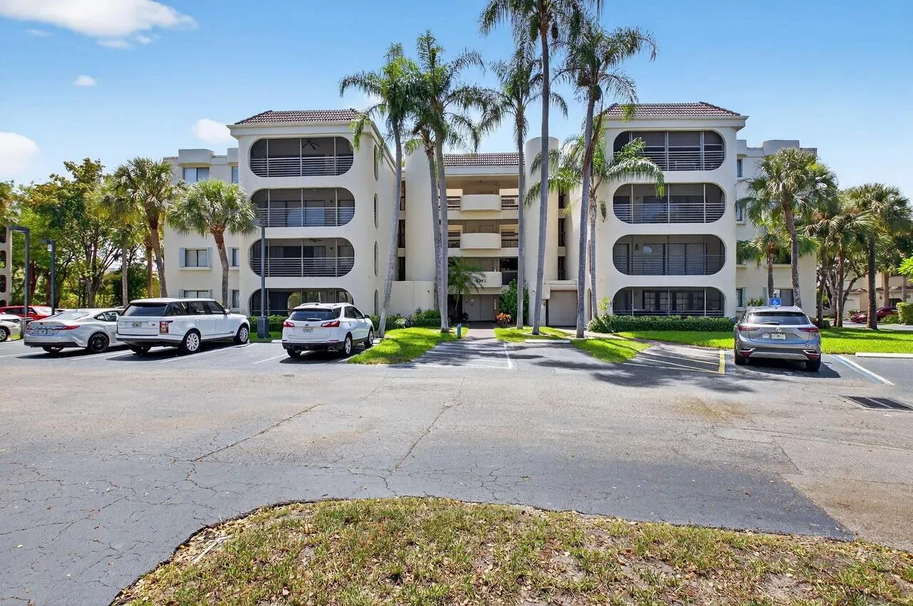 6342 LONGBOAT Lane W # 201, Boca Raton, FL 33433