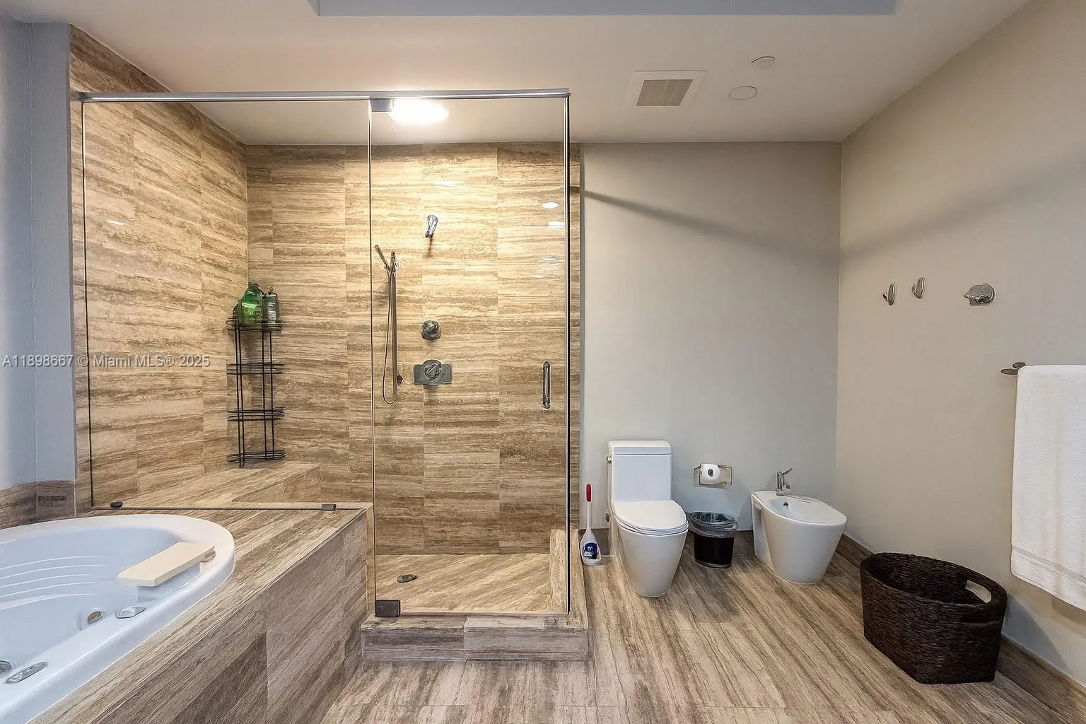 15901 Collins Ave # 1203, Sunny Isles Beach, FL 33160 photo 11