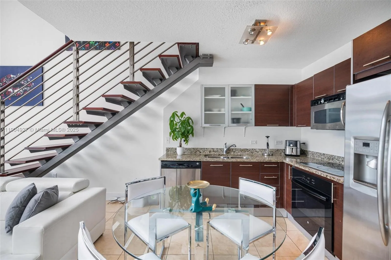 41 SE 5th St # 2414, Miami, FL 33131 photo 5
