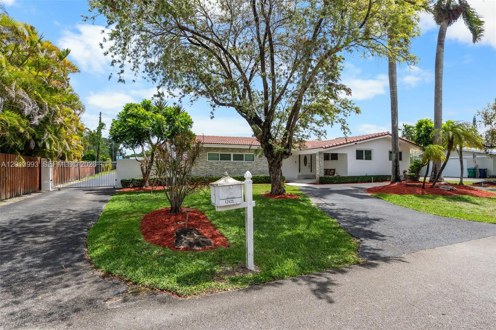 12425 SW 91st Ave, Miami, FL 33176