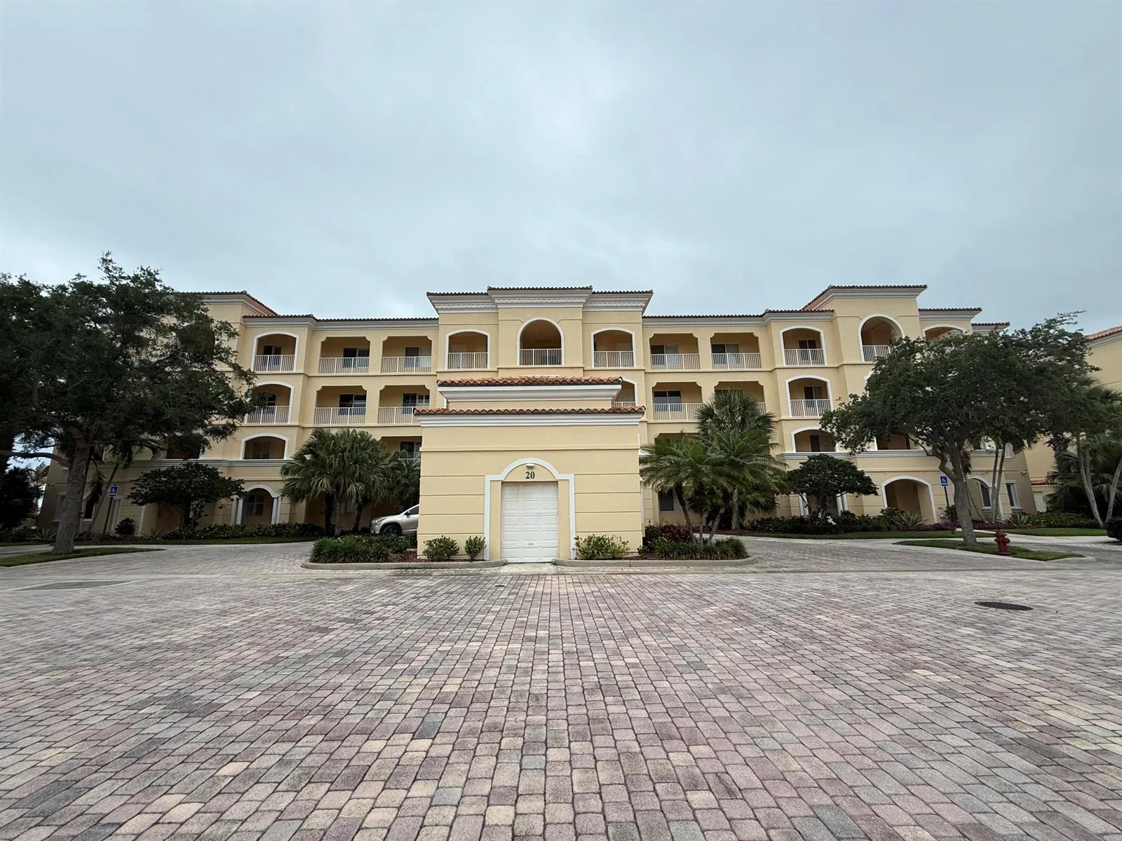 20 Harbour Isle Drive W # Ph01, Fort Pierce, FL 34949