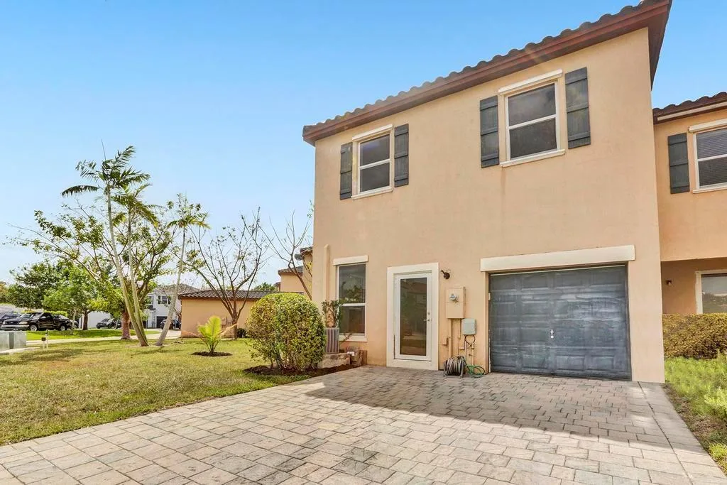 9081 SW 169th Path, Miami, FL 33196