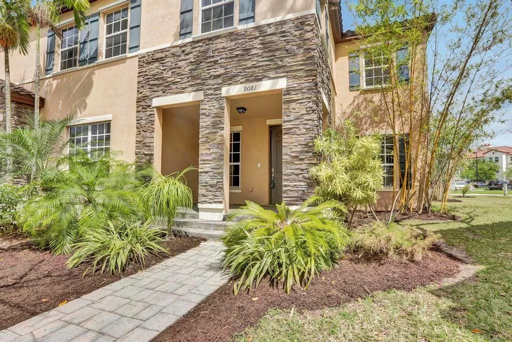 9081 SW 169th Path, Miami, FL 33196 photo 3