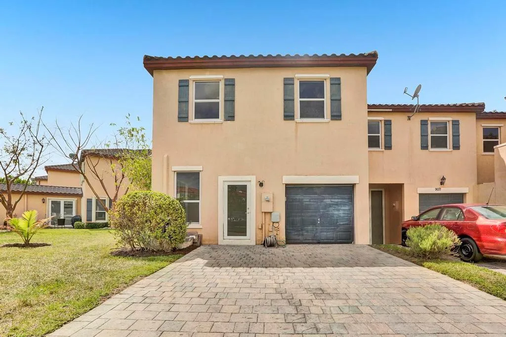 9081 SW 169th Path, Miami, FL 33196 photo 4