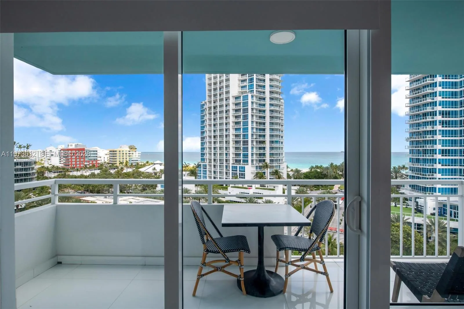 400 S Pointe Dr # 1006, Miami Beach, FL 33139 photo 4