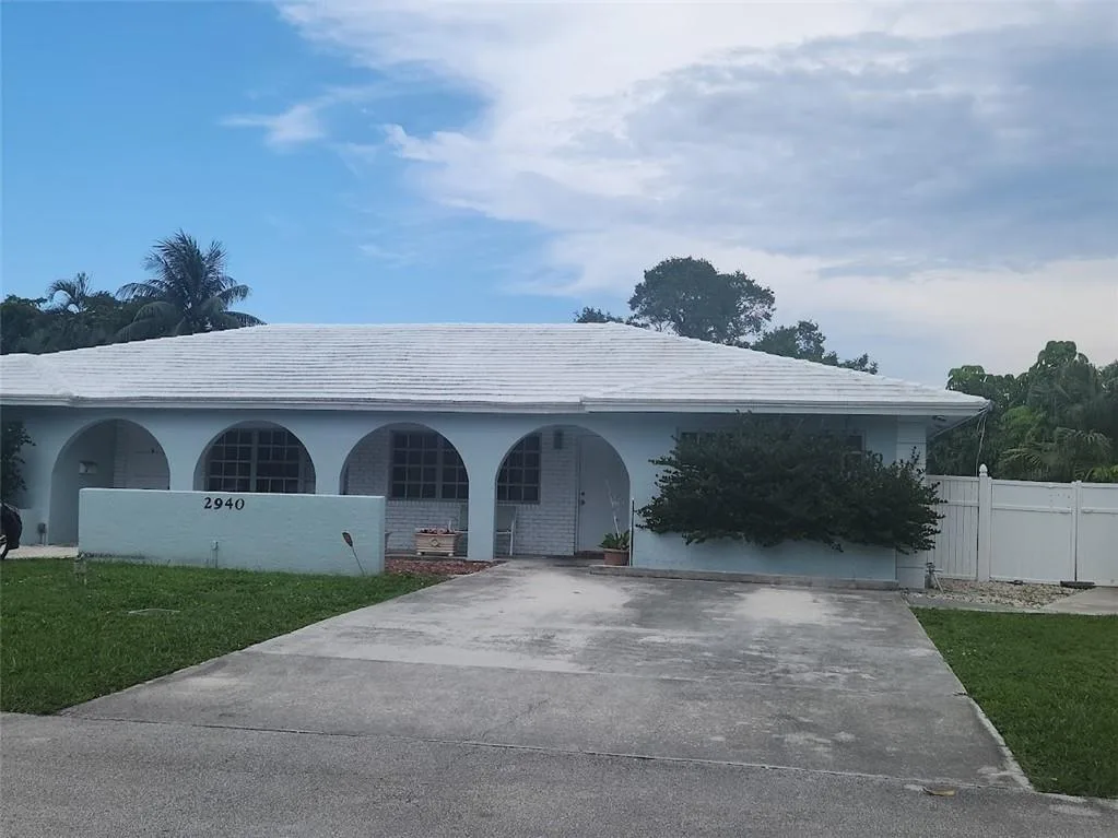 2940 NE 19th Terrace # South Side, Lighthouse Point, FL 33064