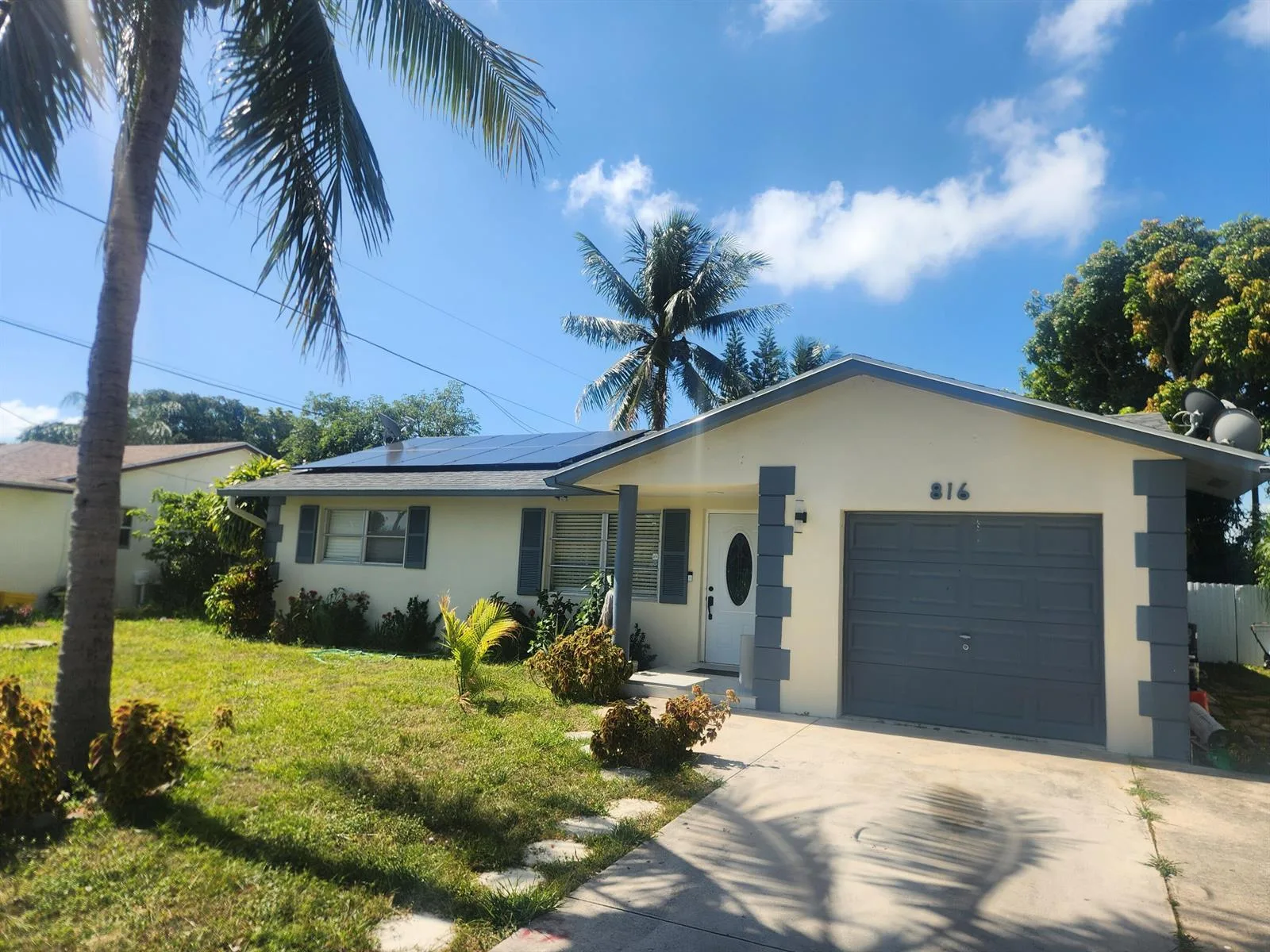 816 NW 8th Avenue, Boynton Beach, FL 33426