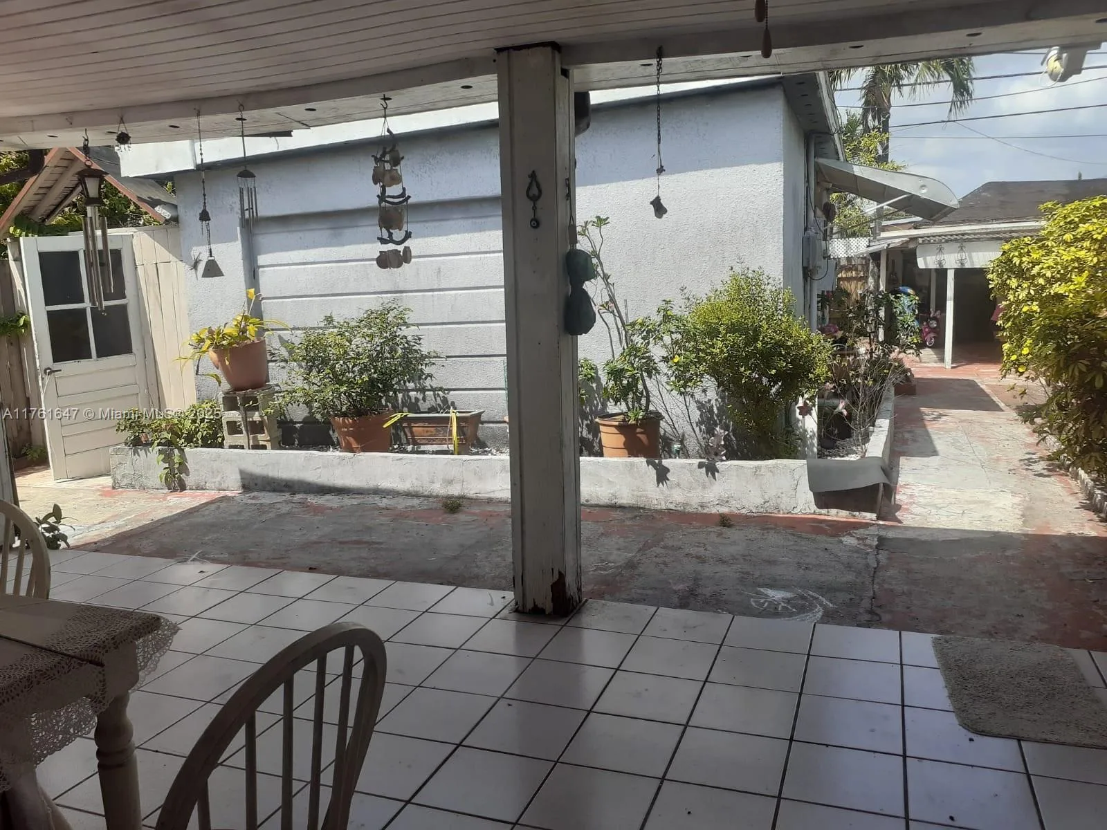 625 E 28th St, Hialeah, FL 33013 photo 4