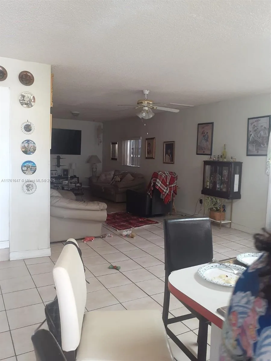 625 E 28th St, Hialeah, FL 33013 photo 9