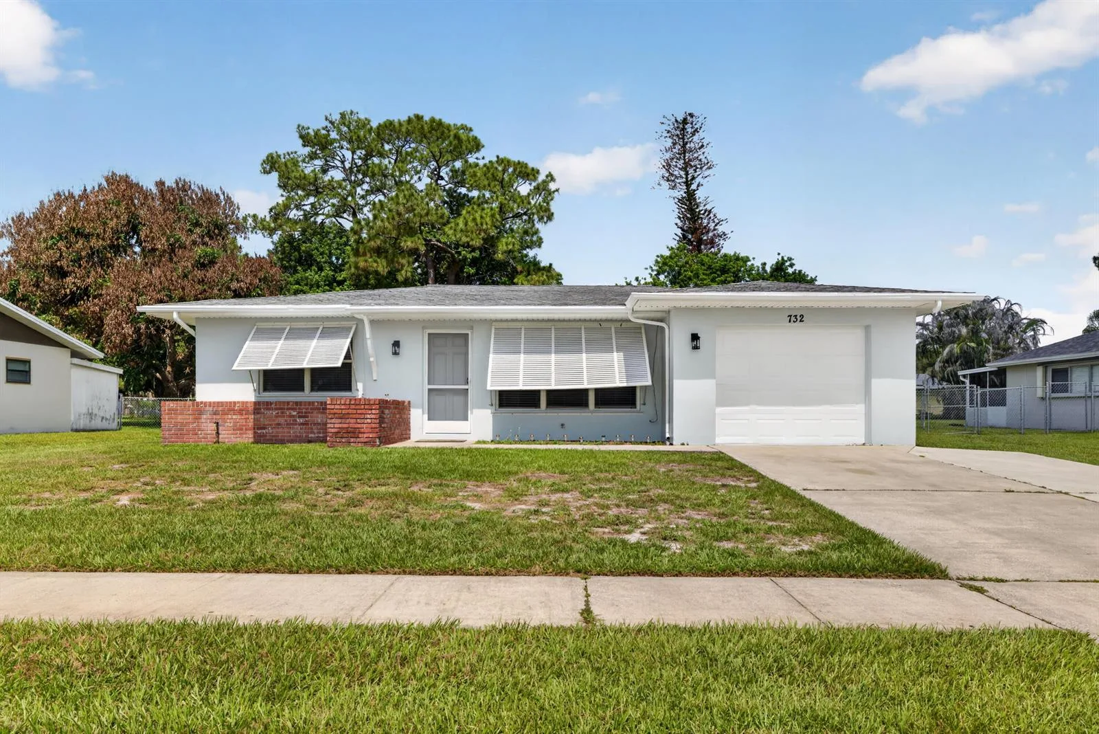 732 SW RAVENSWOOD Lane, Port St. Lucie, FL 34983