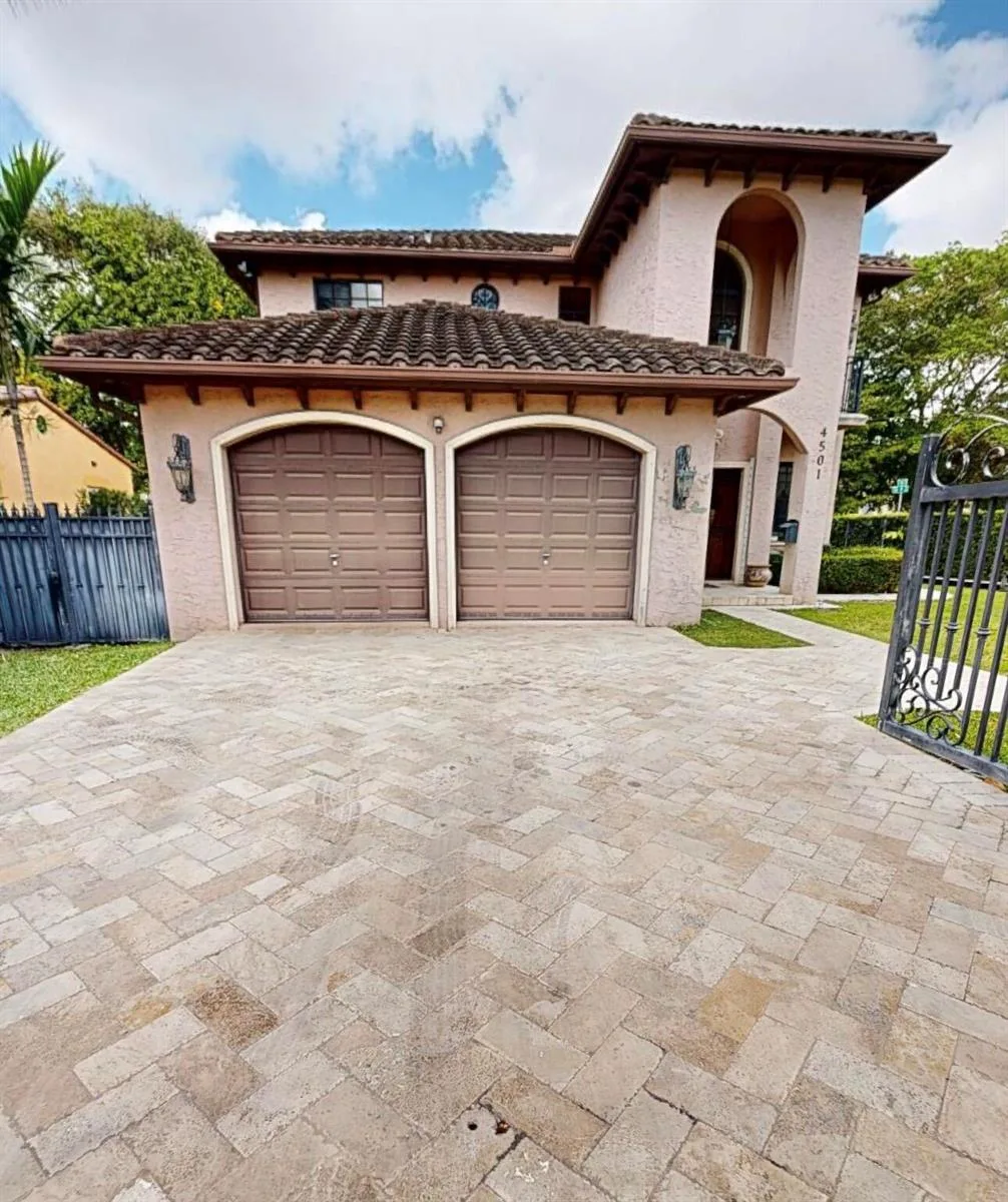4501 SW 10th Street, Miami, FL 33134 photo 2