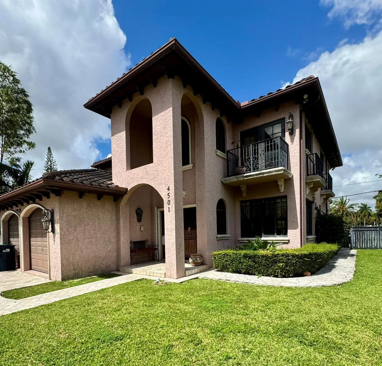 4501 SW 10th Street, Miami, FL 33134 photo 3