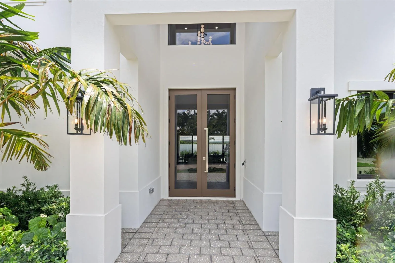 1160 Emerald Drive, Riviera Beach, FL 33404 photo 4
