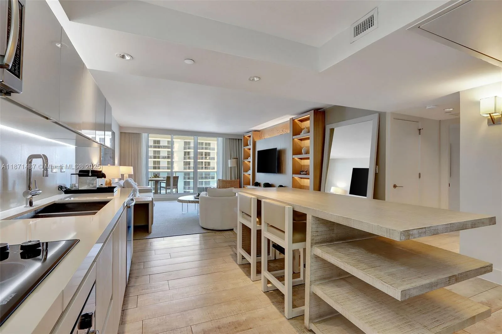 102 24th St # 1213, Miami Beach, FL 33139 photo 6