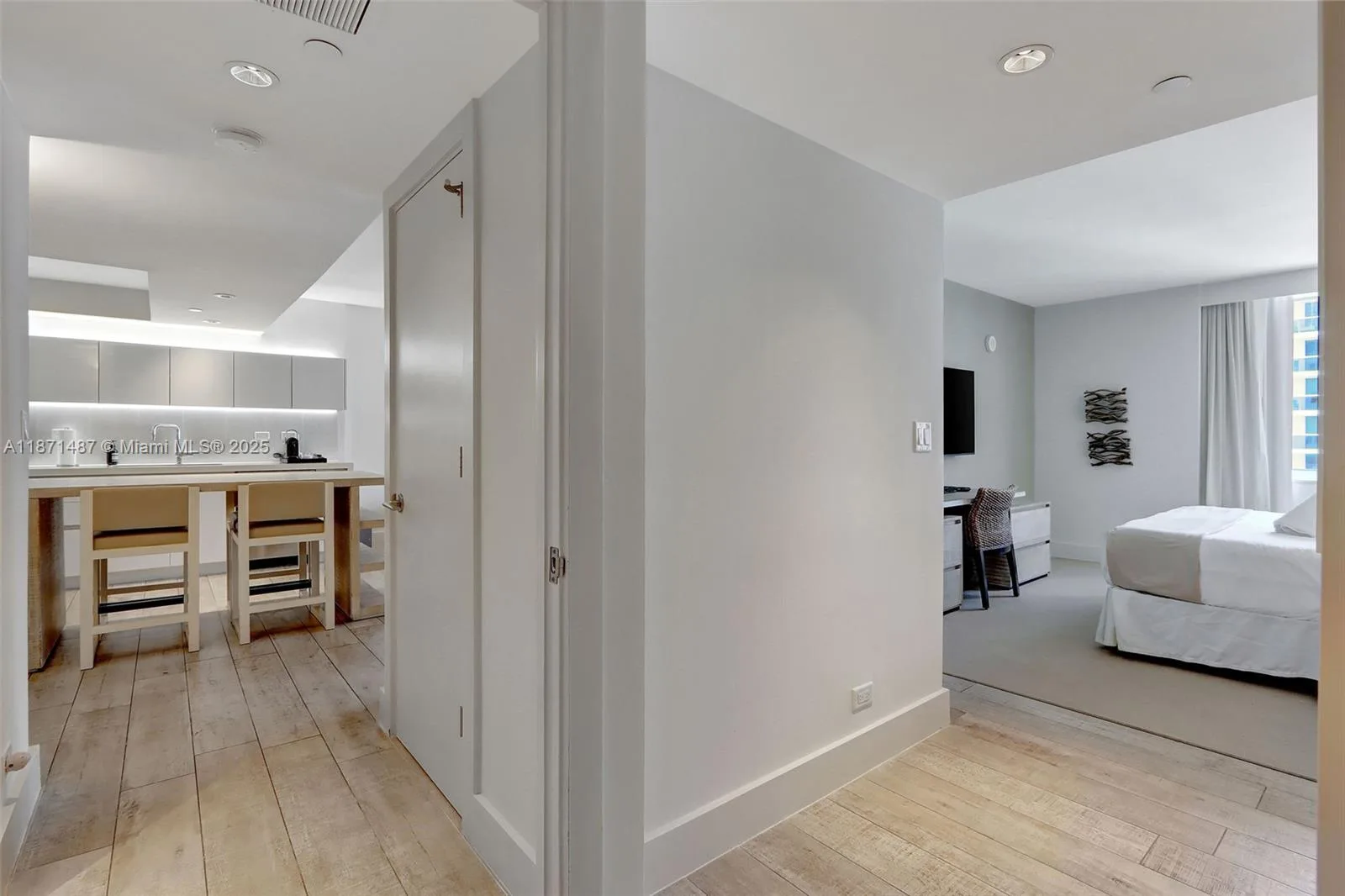 102 24th St # 1213, Miami Beach, FL 33139 photo 8