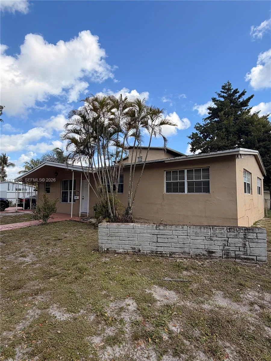 7191 Park St, Hollywood, FL 33024 photo 2