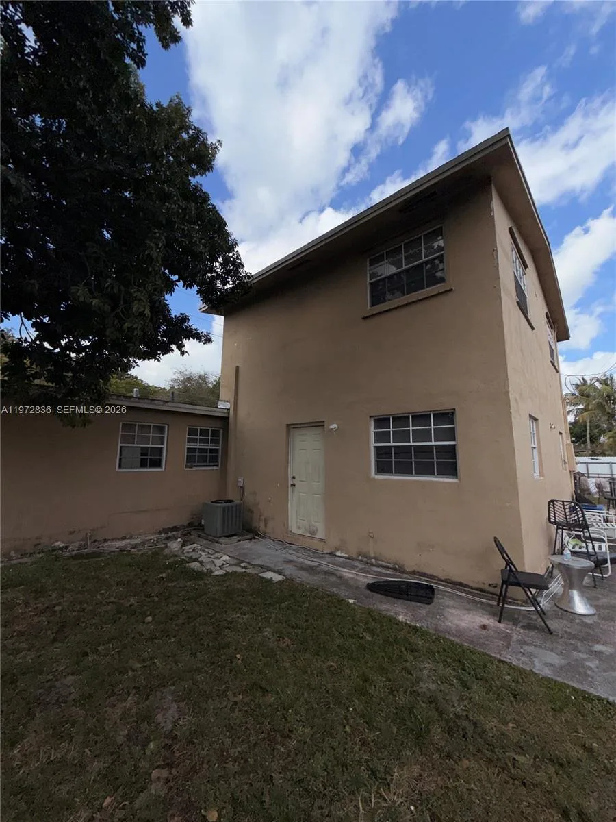 7191 Park St, Hollywood, FL 33024 photo 3